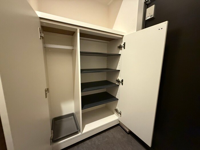 物件内観写真16　(収納)