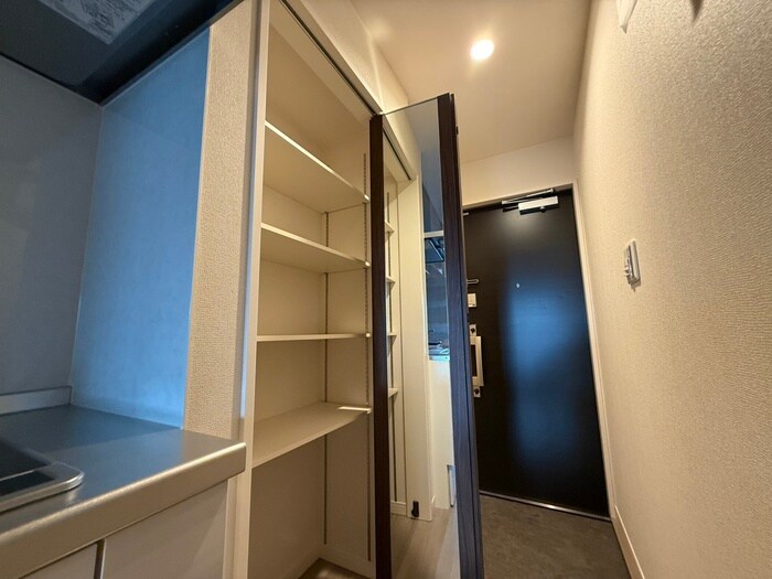 物件内観写真16　(収納)