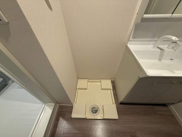 物件内観写真18　(洗濯機置場)