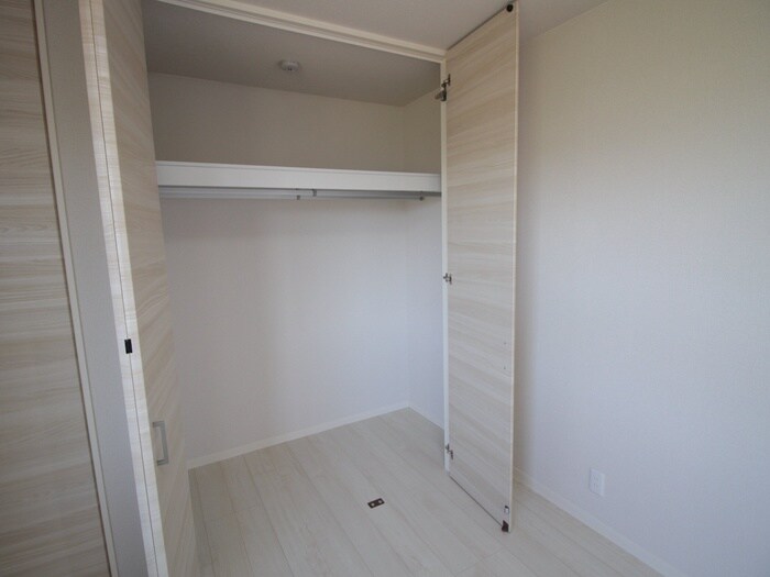 物件内観写真16　(収納)