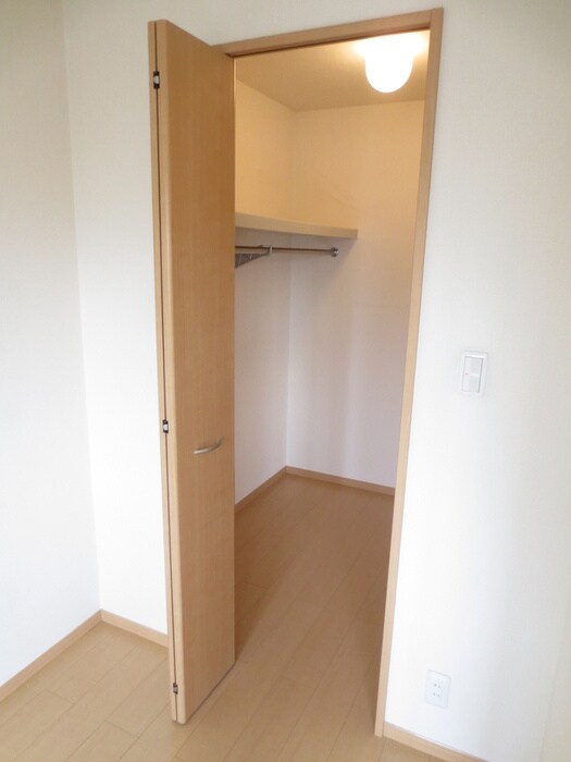 物件内観写真13　(収納)