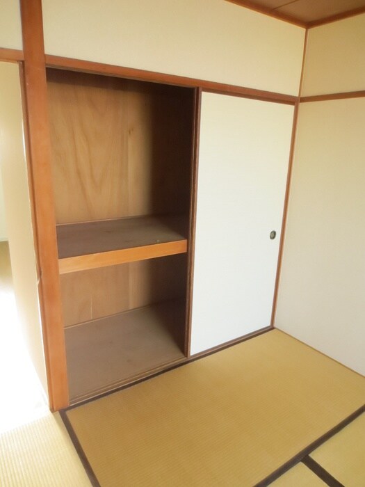 物件内観写真18　(収納)