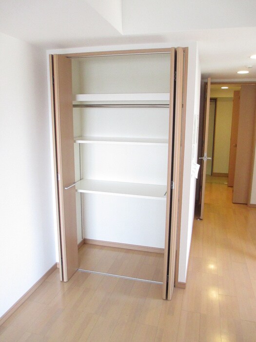 物件内観写真12　(収納)