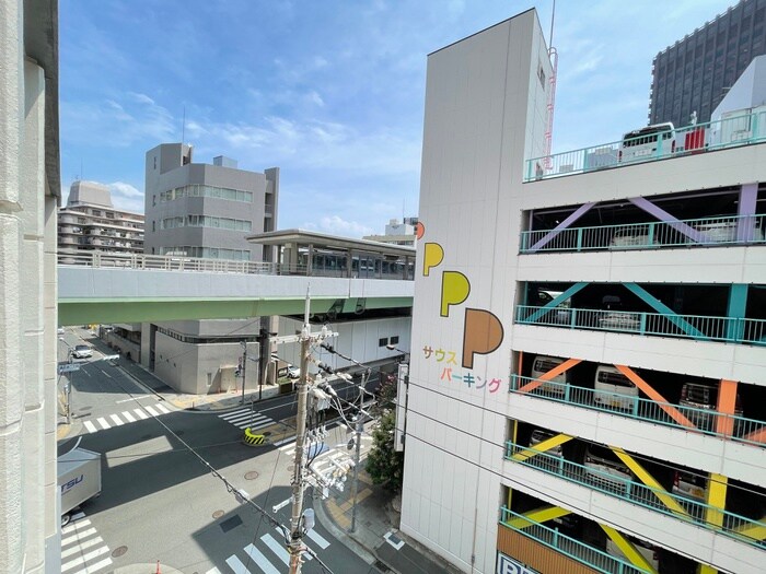 物件内観写真16　(室内からの展望)