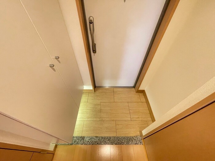 物件内観写真17　(玄関)