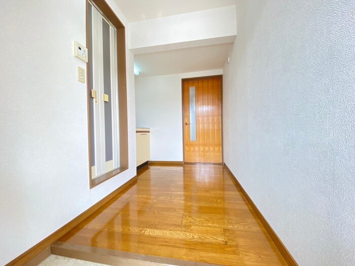 物件内観写真10　(廊下)