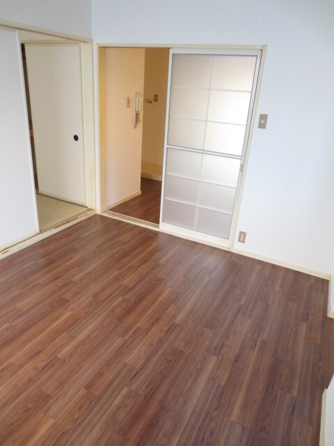 物件内観写真8　(居室)