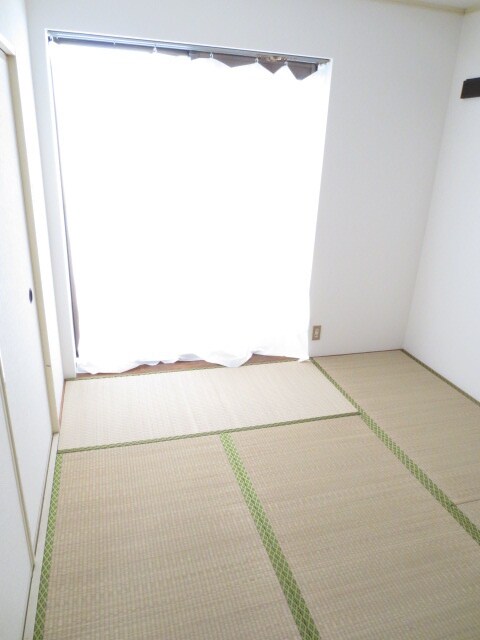 物件内観写真9　(居室)