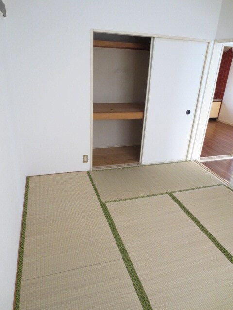 物件内観写真10　(居室)