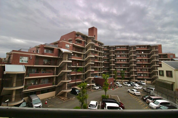 物件内観写真16　(室内からの展望)