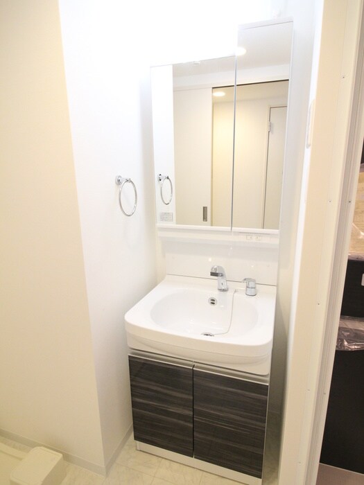 物件内観写真11　(洗面)