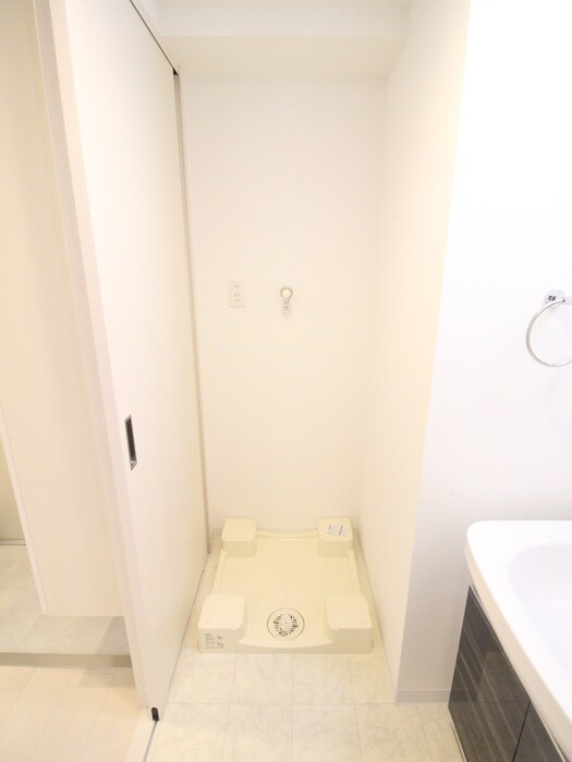 物件内観写真12　(洗濯機置場)