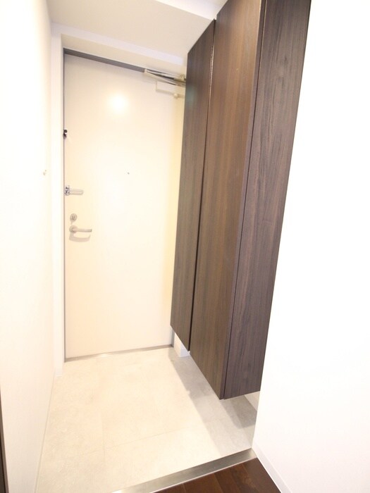 物件内観写真12　(玄関)