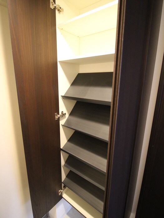 物件内観写真17　(靴箱)