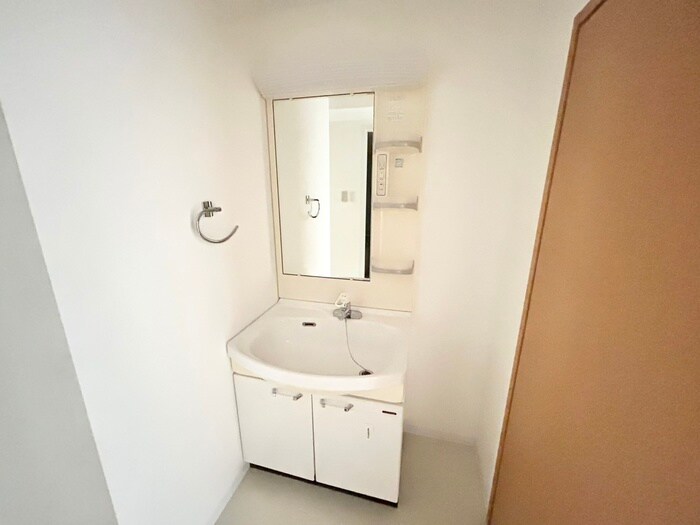 物件内観写真11　(洗面)