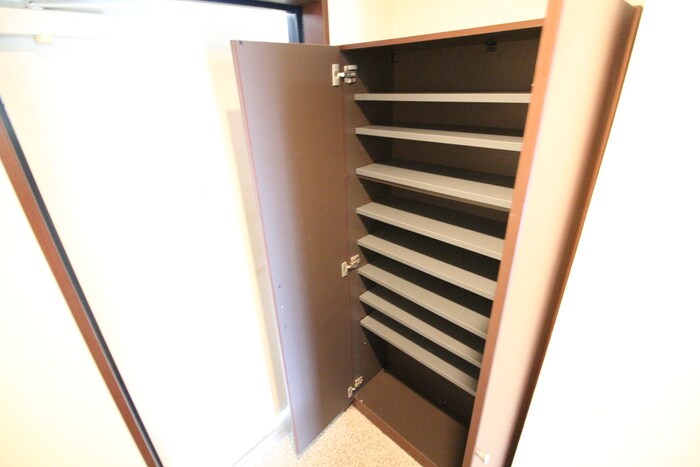 物件内観写真16　(靴箱)