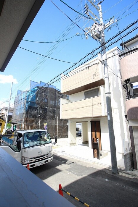 物件内観写真11　(室内からの展望)