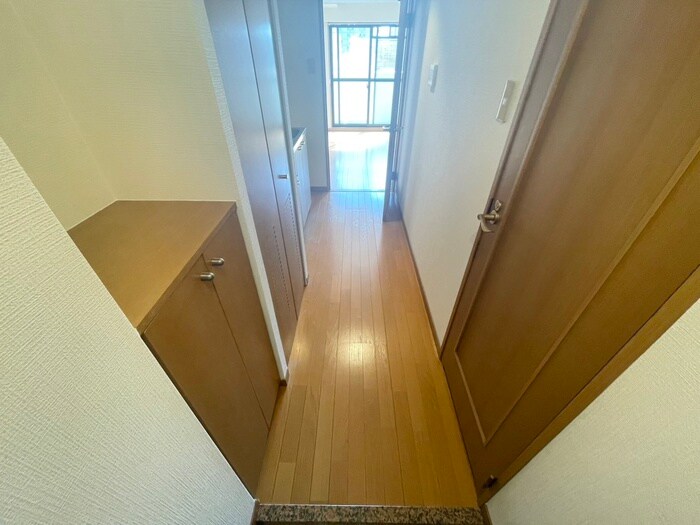 物件内観写真19　(廊下)