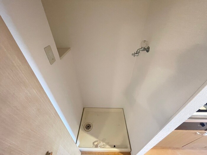 物件内観写真20　(洗濯機置場)