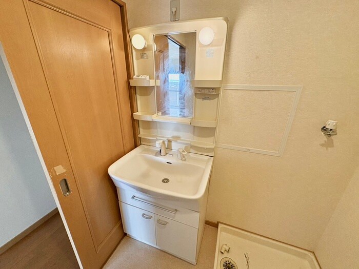 物件内観写真9　(洗面)