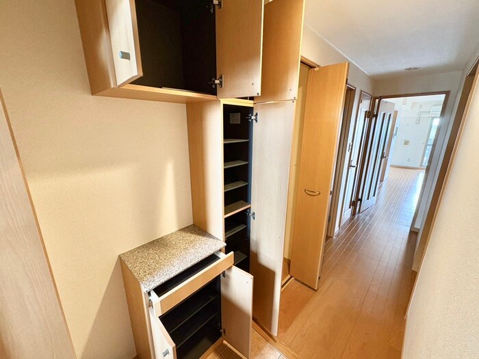 物件内観写真20　(靴箱)