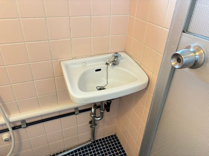 物件内観写真11　(洗面)