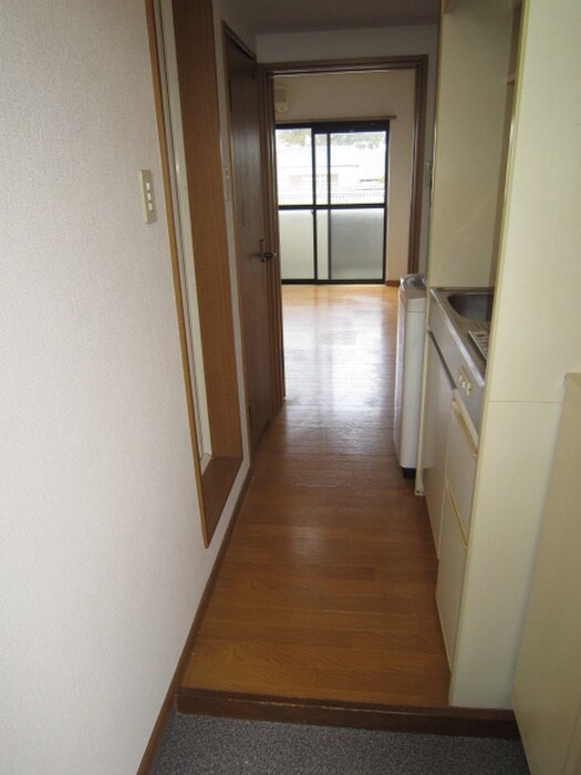 物件内観写真9　(廊下)