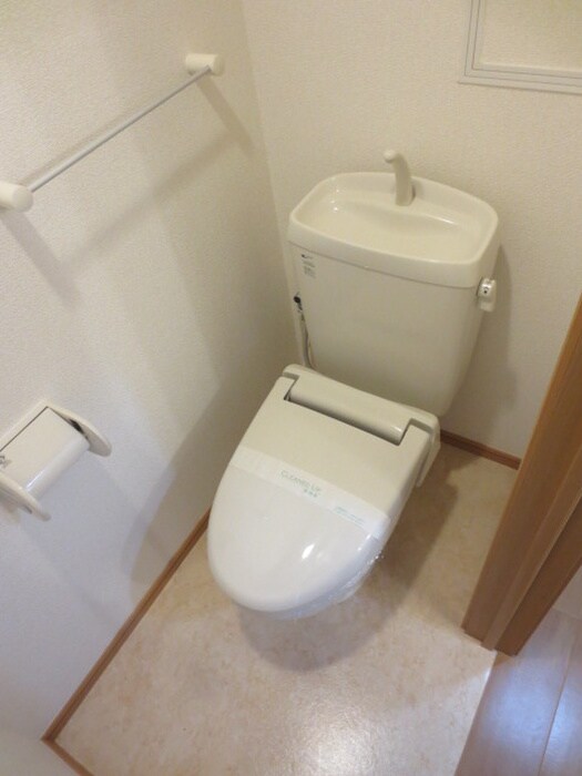 物件内観写真11　(トイレ)