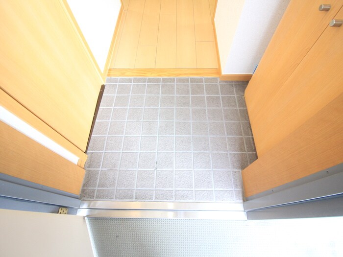 物件内観写真17　(玄関)