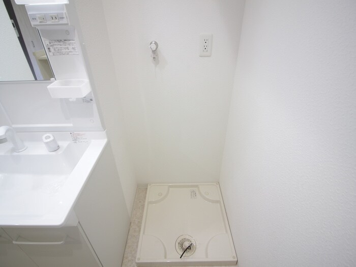 物件内観写真19　(洗濯機置場)