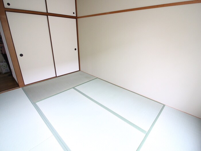 物件内観写真12　(居室)