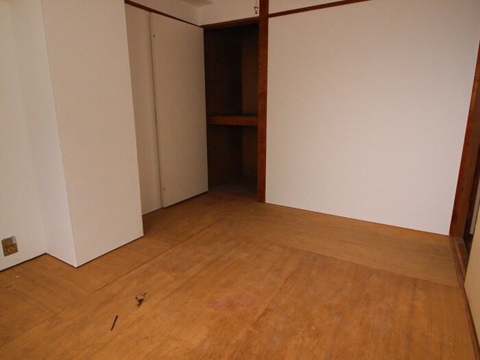 物件内観写真4　(居室)