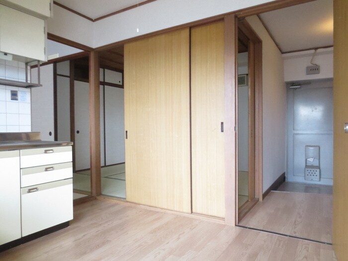 物件内観写真5　(居室)