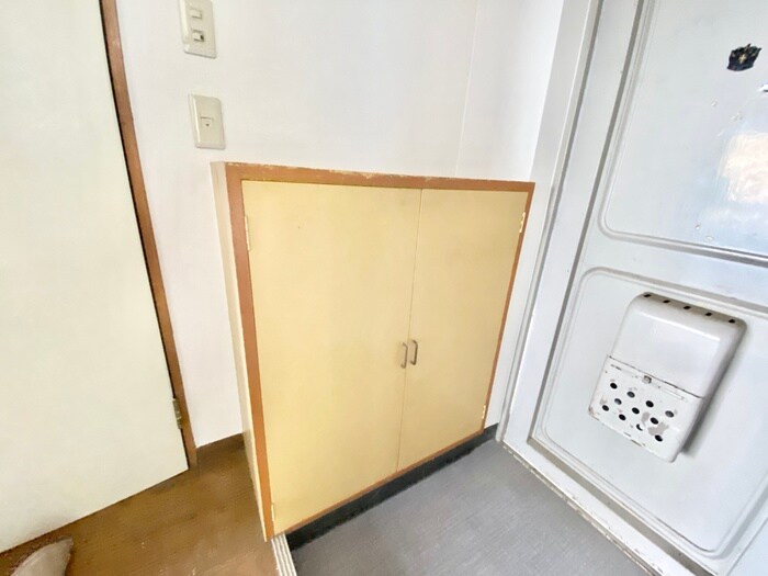 物件内観写真11　(靴箱)