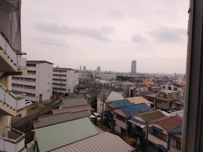 物件内観写真14　(室内からの展望)