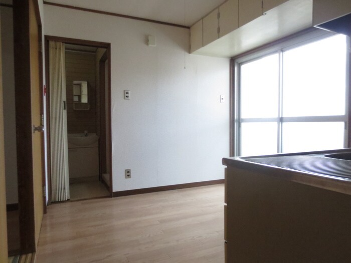 物件内観写真18　(居室)