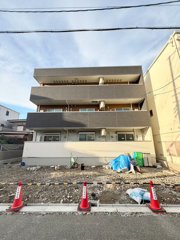 建築中
