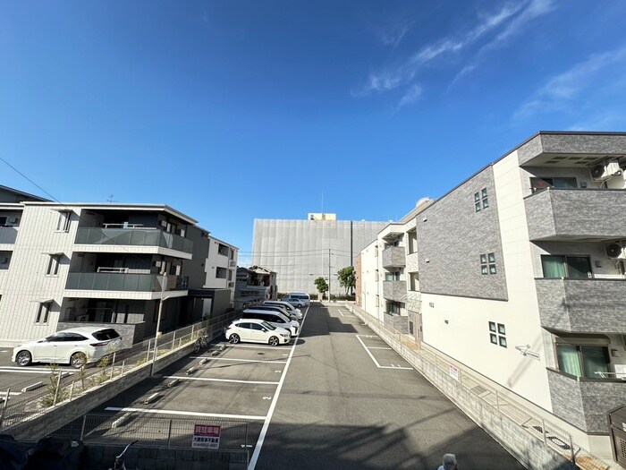 物件内観写真22　(室内からの展望)