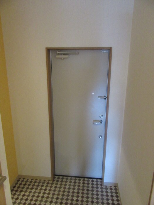 物件内観写真10　(玄関)