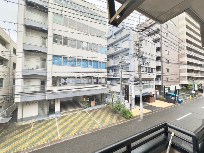 物件内観写真16　(室内からの展望)