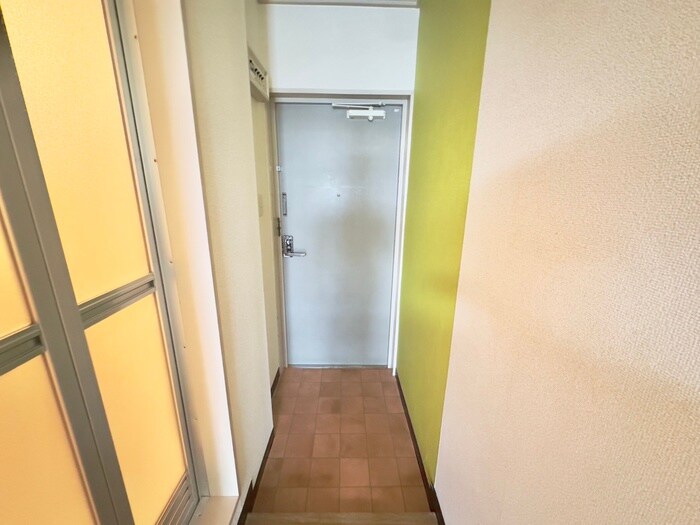 物件内観写真17　(玄関)
