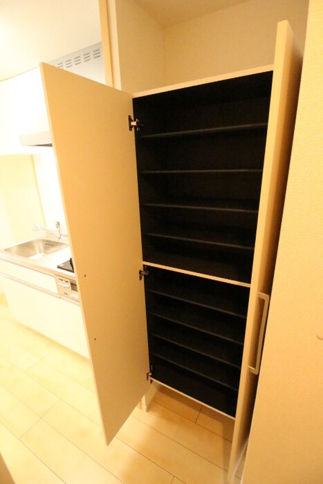 物件内観写真15　(靴箱)