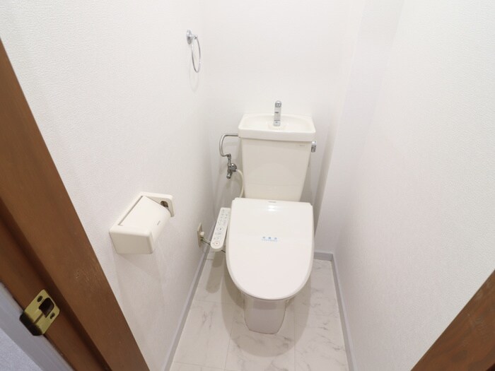 物件内観写真9　(トイレ)