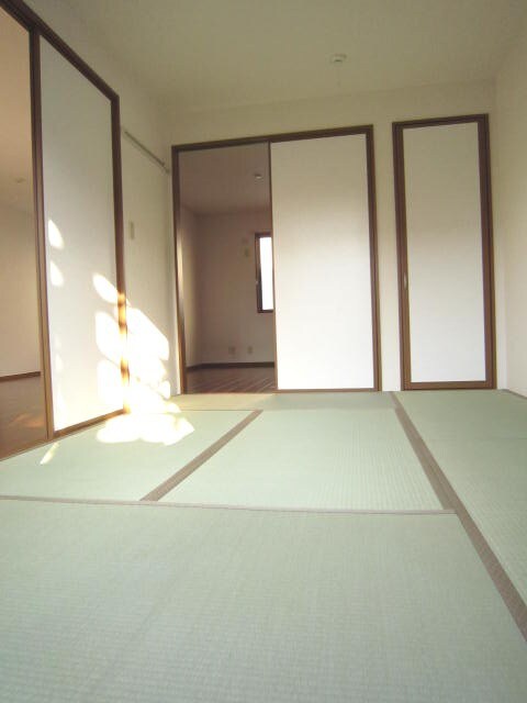 物件内観写真7　(居室)