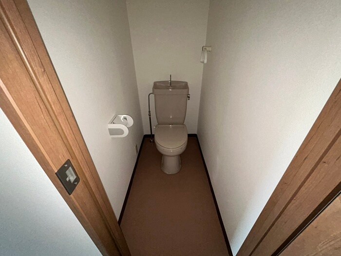 物件内観写真11　(トイレ)