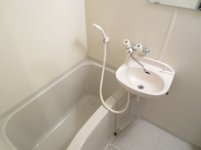 物件内観写真11　(バス／シャワールーム等)