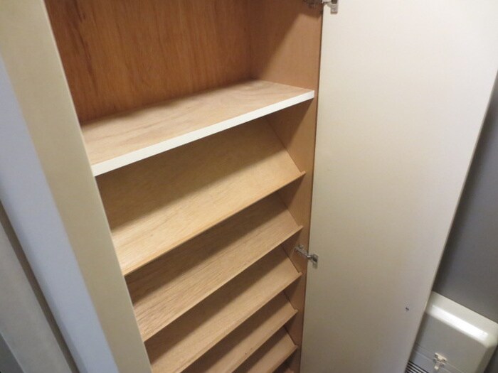 物件内観写真14　(靴箱)