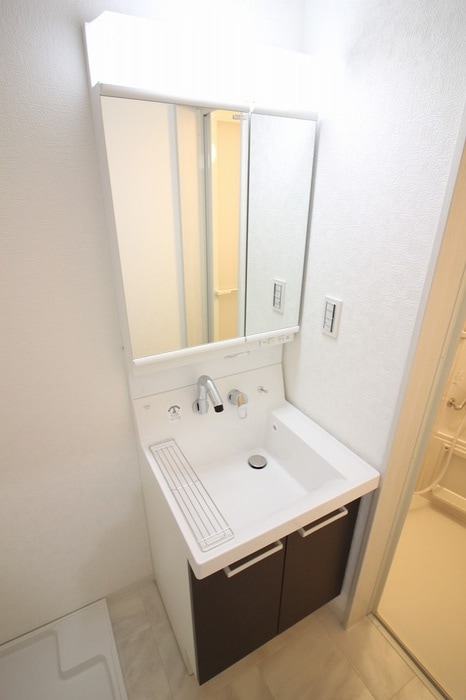 物件内観写真9　(洗面)