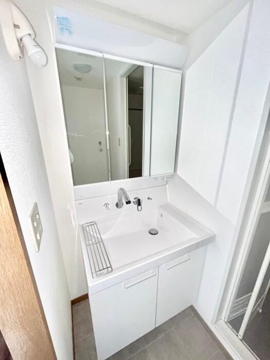 物件内観写真9　(洗面)