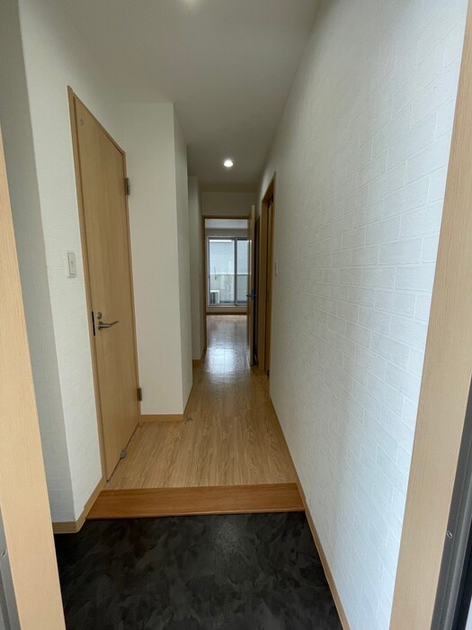 物件内観写真16　(玄関)
